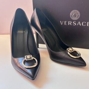Versace black heels 100% authentic like new condition